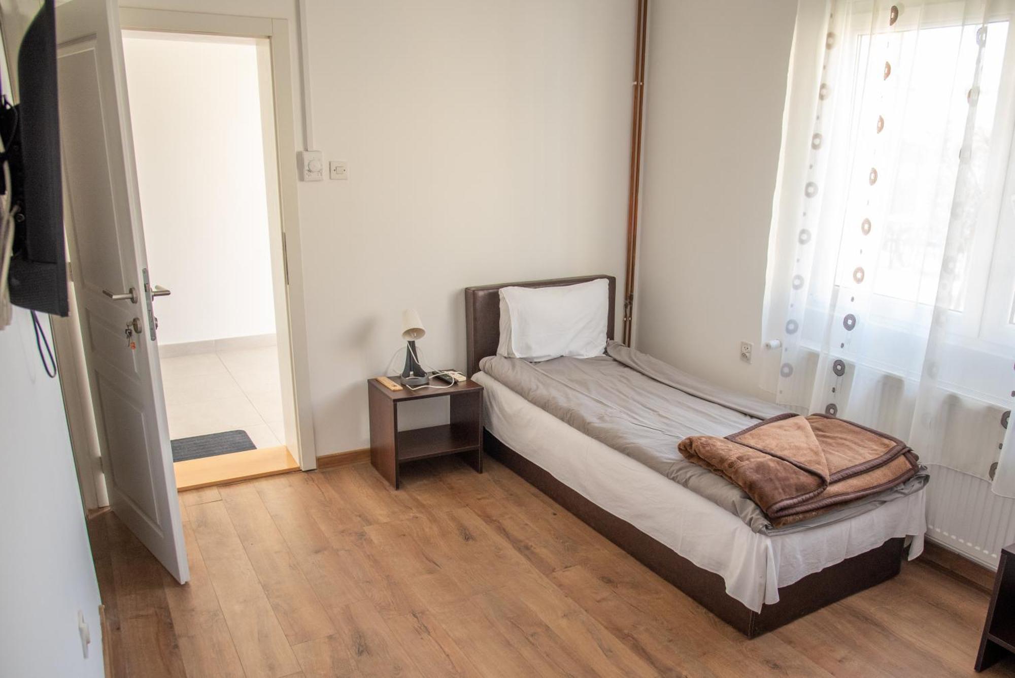 Apartments Kuca Aleksic Nis Exterior photo